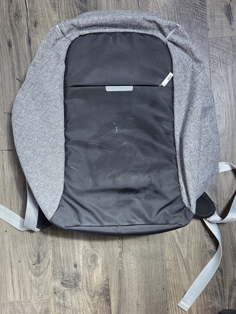 Oscaurt Anti-theft Backpack